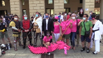 Scene from Torino, il mondo dello sport in piazza: "Focolai scoppiano se ci lasciate chiusi"