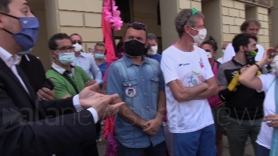 Scene from Torino, il mondo dello sport in piazza: "Focolai scoppiano se ci lasciate chiusi"