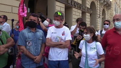 Scene from Torino, il mondo dello sport in piazza: "Focolai scoppiano se ci lasciate chiusi"