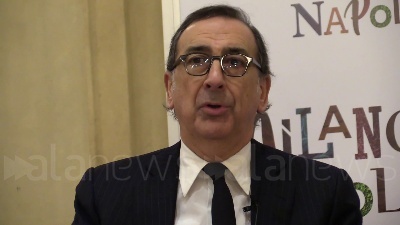 Scene from Sala: "Rimpatri pari a 1% dei 600mila promessi. Salvini, ti sei sbagliato?"