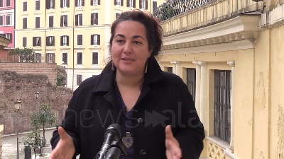 Scene from Coronavirus, allarme centri antiviolenza: "Donne maltrattate in casa a rischio"