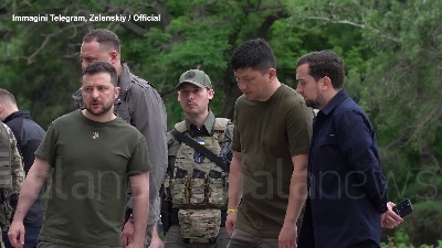 Scene from Ucraina, prima visita di Zelensky a Mykolaiv