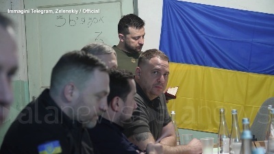 Scene from Ucraina, prima visita di Zelensky a Mykolaiv