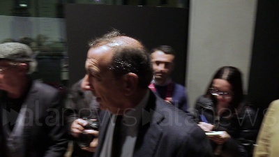 Scene from Cucchi, a Milano anche Sala in piedi per Ilaria e Fabio Anselmo
