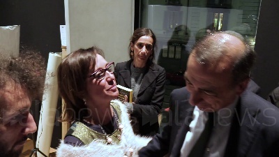 Scene from Cucchi, a Milano anche Sala in piedi per Ilaria e Fabio Anselmo