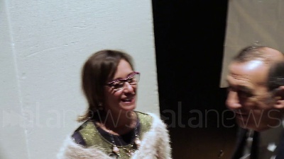 Scene from Cucchi, a Milano anche Sala in piedi per Ilaria e Fabio Anselmo