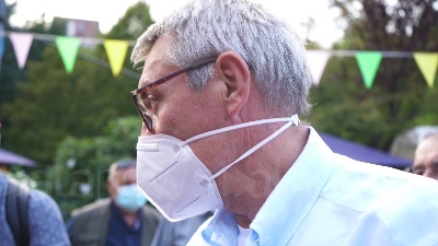 Scene from Vaccini, Landini: "Terza dose? Alcuni paesi non sono nemmeno alla prima"