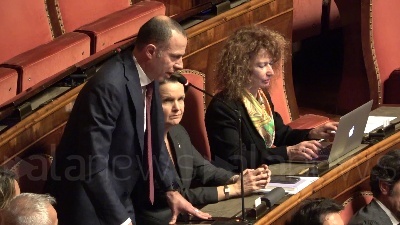 Scene from Naufragi, Romeo: "Andiamo oltre l'Unione Europea, chiediamo il presidio all'Alleanza Atlantica"