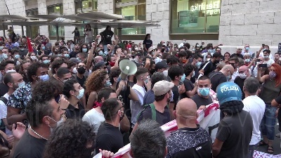 Scene from Salvini a Napoli, corteo lo contesta