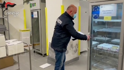 Scene from AstraZeneca, sequestrato dai carabinieri un lotto del vaccino anti Covid