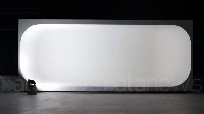 Scene from Le luci di Janssens in mostra al Pirelli HangarBicocca