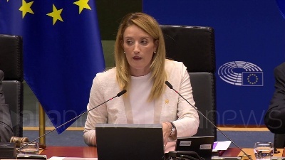 Scene from Ucraina, il Parlamento europeo approva "a larga maggioranza" lo status di candidato