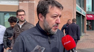 Scene from Salvini: "Mai stato previsto incontro tra me e Zelensky"