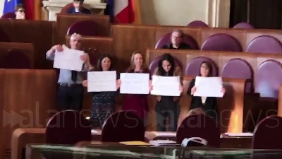 Scene from Roma, Pd contesta Raggi in Campidoglio: "Si dimetta"