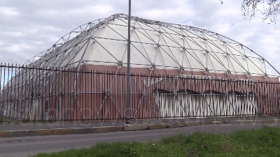 Scene from Coronavirus, centro sportivo Saini di Milano ricovero per senzatetto