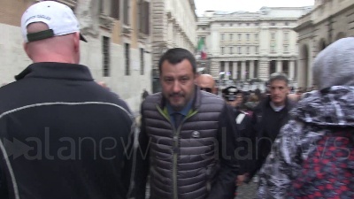 Scene from Salvini: "Via della seta? Condivido idea di andare calmi ma mi preoccupa più il derby"