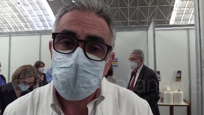 Scene from Milano, centri vaccinali momentaneamente vuoti per carenza di vaccini