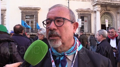Scene from Manovra, Barbagallo: "Insufficiente a dare risposte a pensionati e lavoratori"