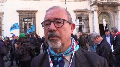 Scene from Manovra, Barbagallo: "Insufficiente a dare risposte a pensionati e lavoratori"