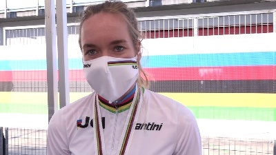 Scene from Mondiali ciclismo: Van der Breggen vince anche la prova in linea (Eng)