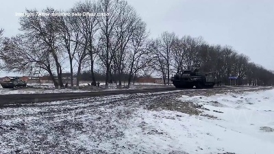 Scene from Ucraina, convoglio militare russo entra nella regione di Sumy