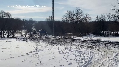 Scene from Ucraina, convoglio militare russo entra nella regione di Sumy