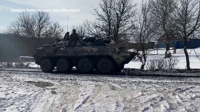 Scene from Ucraina, convoglio militare russo entra nella regione di Sumy