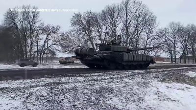 Scene from Ucraina, convoglio militare russo entra nella regione di Sumy
