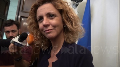 Scene from Governo, Lezzi: "Noi pronti al voto, basta bloccare il Paese"