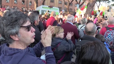 Scene from In 3mila al Circo Massimo a sit-in contro Green pass