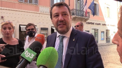 Scene from Open Arms, Salvini: "Questo è un presunto processo surreale"
