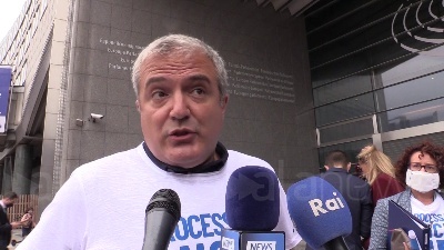 Scene from Migranti, Campomenosi (Lega): "Nostra azione simbolica per Salvini"