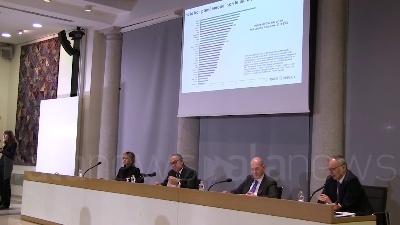 Scene from Intesa Sanpaolo in campo contro nuove fragilità Paese