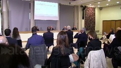 Scene from Intesa Sanpaolo in campo contro nuove fragilità Paese