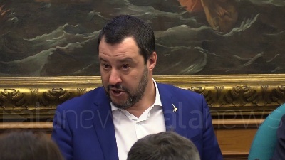 Scene from Salvini: "Possono denunciarmi ogni giorno ma avanti 5 anni"