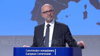 Scene from Moscovici: "Italia porti avanti riforme strutturali"