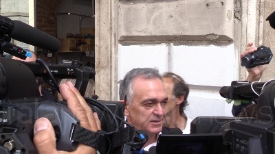 Scene from Rossi: "Spero che Renzi non danneggi Pd e governo, altrimenti ci sia risposta"