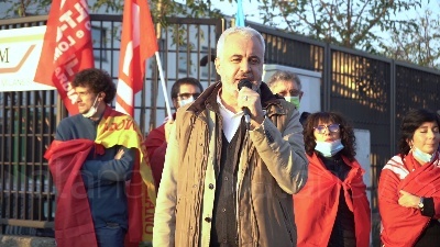 Scene from Milano, svastica con il simbolo Cgil nel deposito Atm. "Sciogliere partiti fascisti"