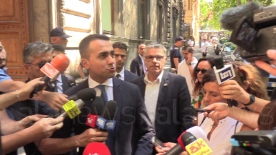 Scene from Di Maio: "Flat tax volontaria? Spero nessuna fregatura in proposta Salvini"