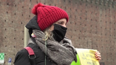Scene from Milano, lavoratori dello spettacolo in protesta: "Musei chiusi ma folle per le vie dello shopping"
