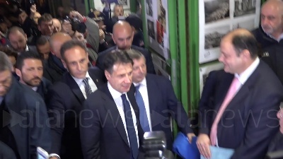 Scene from Conte: "Alla Ue domani dirò che se non sosteniamo la domanda andremo in recessione"