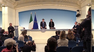 Scene from Conte: "Firmo stasera dpcm, ci saranno norme su scuole"