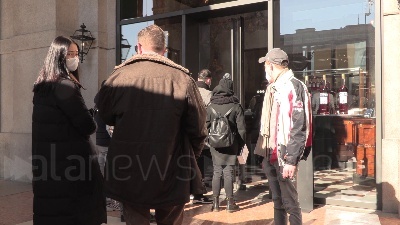 Scene from San Valentino, boom di prenotazioni e code nei ristoranti di Milano