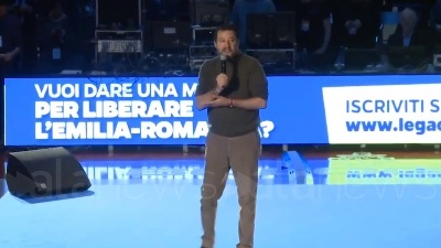 Scene from Elezioni Emilia Romagna, Salvini: "Per Corriere e Repubblica non esistiamo, ma va bene così"