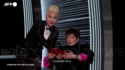 Scene from Oscar, "Coda" miglior film, Chastain e Smith migliori attori protagonisti
