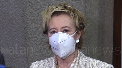 Scene from Vaccini, Moratti: "Costretti a scelte da sanità di guerra, allungare tempi tra le dosi"