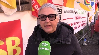 Scene from Ita - Alitalia, presidio lavoratori al Mef contro taglio Cigs e per trasparenza assunzioni