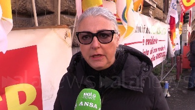 Scene from Ita - Alitalia, presidio lavoratori al Mef contro taglio Cigs e per trasparenza assunzioni