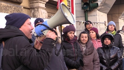 Scene from Ita - Alitalia, presidio lavoratori al Mef contro taglio Cigs e per trasparenza assunzioni