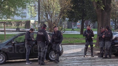 Scene from Europee, Salvini al vertice sovranista: forze dell'ordine presidiano hotel